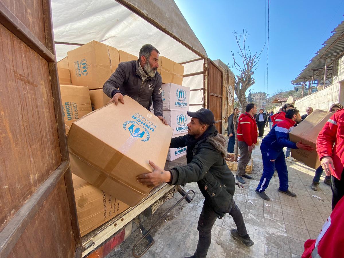 Sowohl in Türkiye als auch in Syrien leistet das UNHCR Hilfe für die vom Erdbeben betroffenen Menschen ©UNHCR/Hameed Maarouf