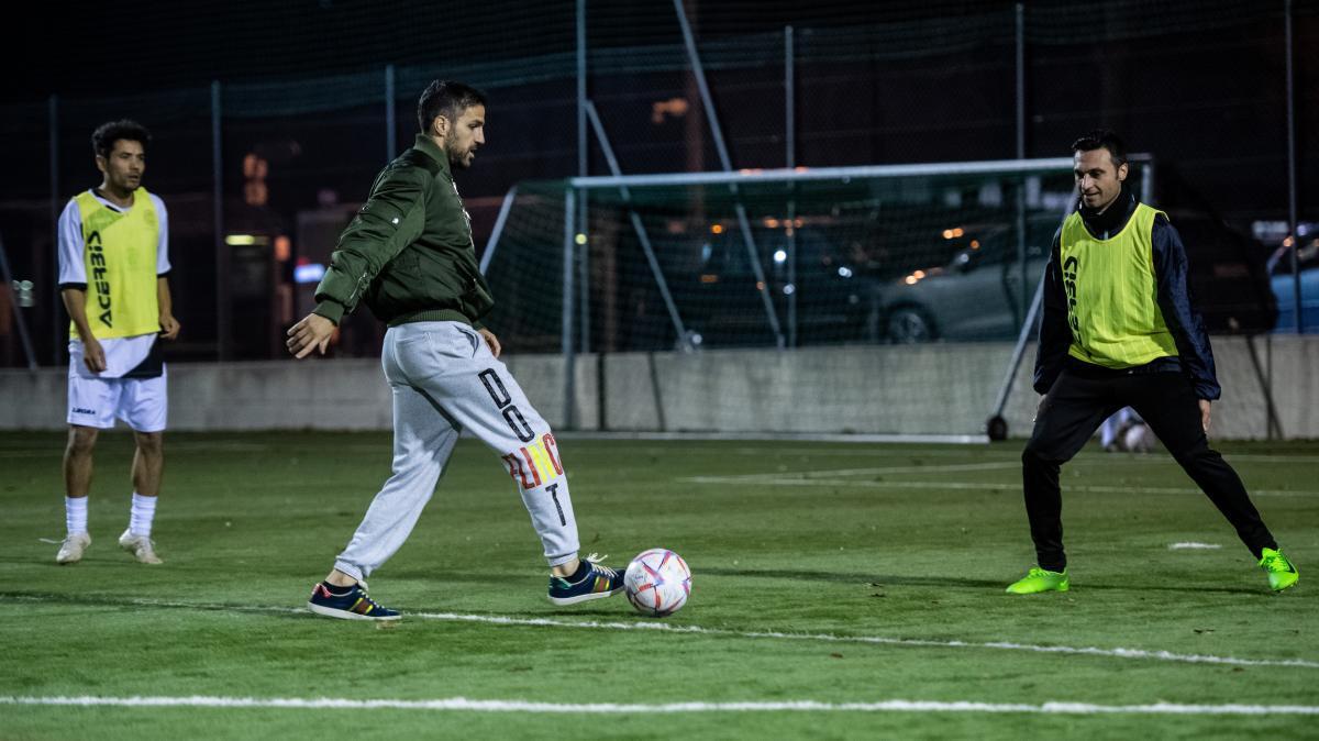 Cesc Fàbregas se joint à l'entrainement de Sotto lo Stesso Sole. ©Gabriele Putzu