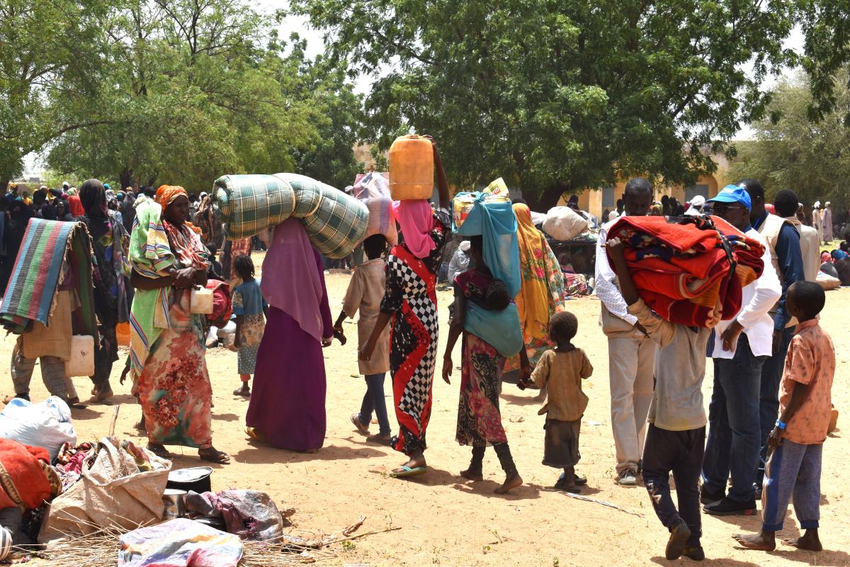 Zwischen dem 15. und 18. Juni, sind Tausende Flüchtlinge in Adré, Tschad angekommen.  © UNHCR/Aristophane Ngargoune