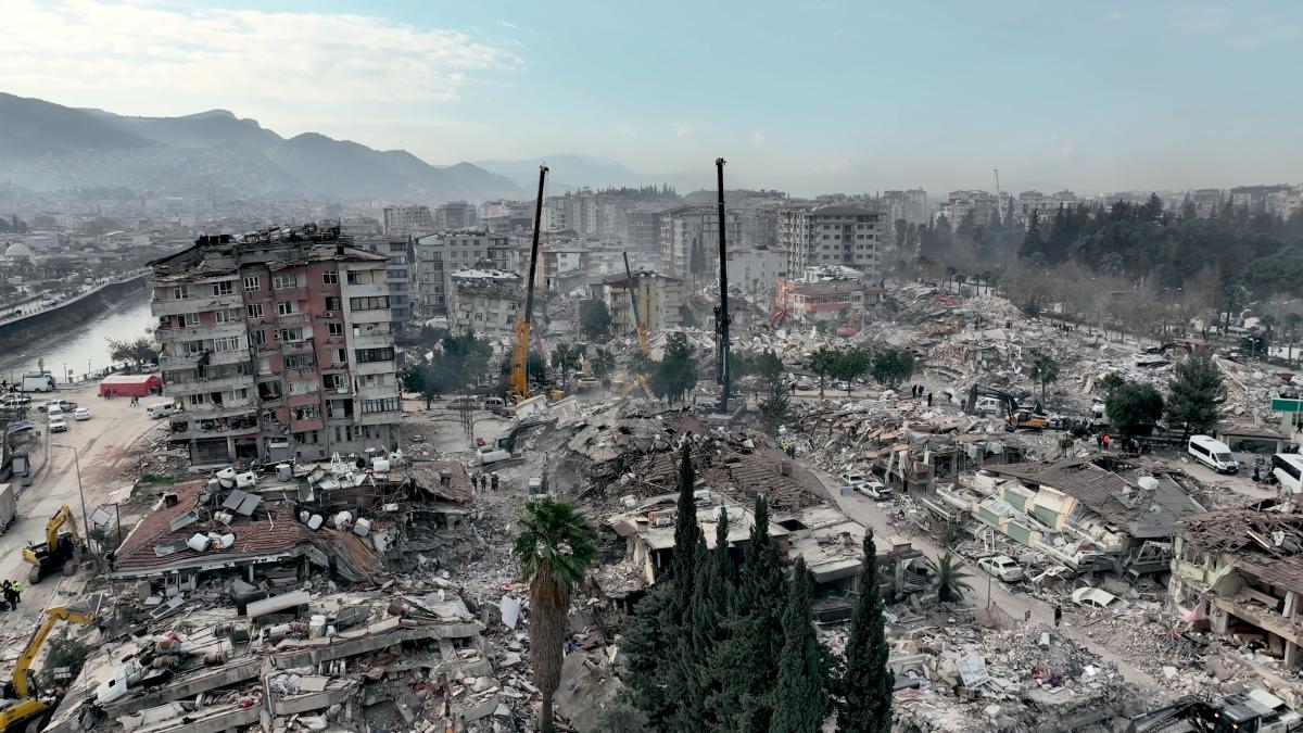 Ein Bild der Zerstörung in der türkischen Provinz Hatay nach dem Beben im Februar 2023.