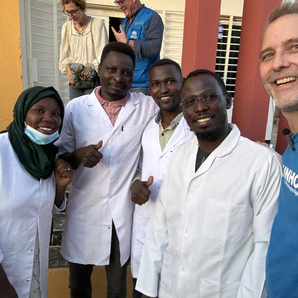 Rémi Vallet, Executive Director of Switzerland for UNHCR, alongside Sudanese students in Chad